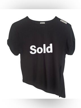 Gymshark Women’s Black Short Sleeve 
T-Shirt with Shoulder Drop Logo. Size Small